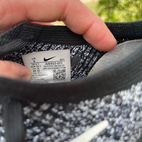 Nike Air VaporMax Fly knit 3 Oreo (Women's) size 9 - Picture 6 of 10